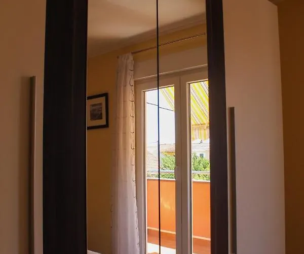 Tina Apartment *