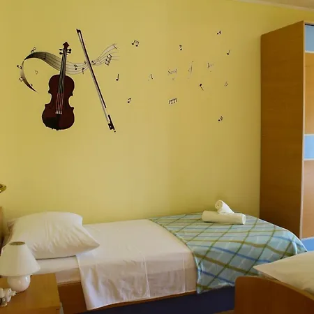 Apartament Tina *