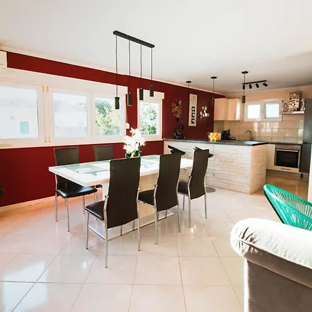Apartament Tina *